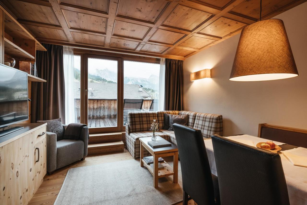 Lagació Hotel Mountain Residence San Cassiano  Exterior foto